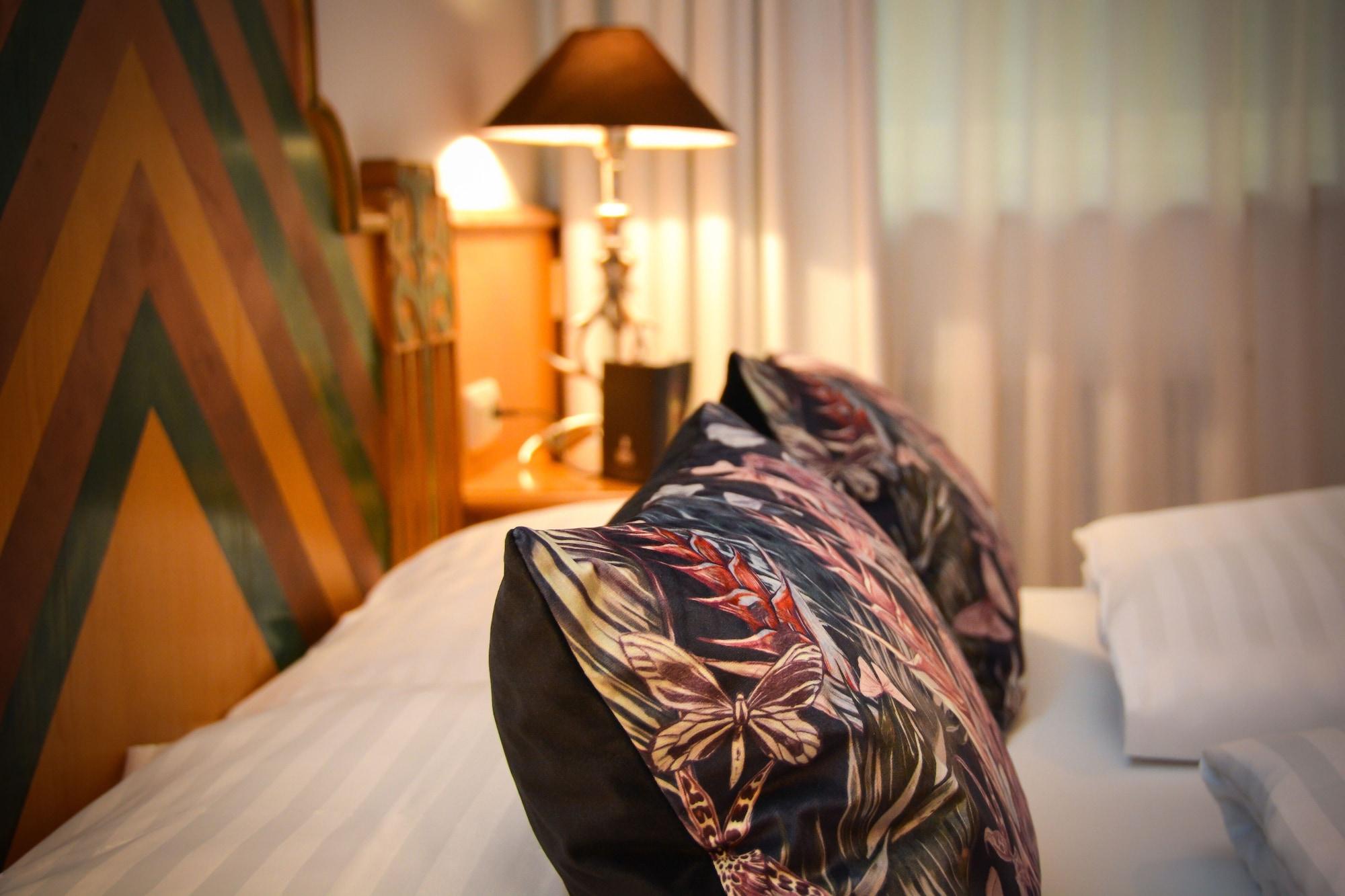Q! Hotel Maria Theresia Kitzbuhel Luaran gambar