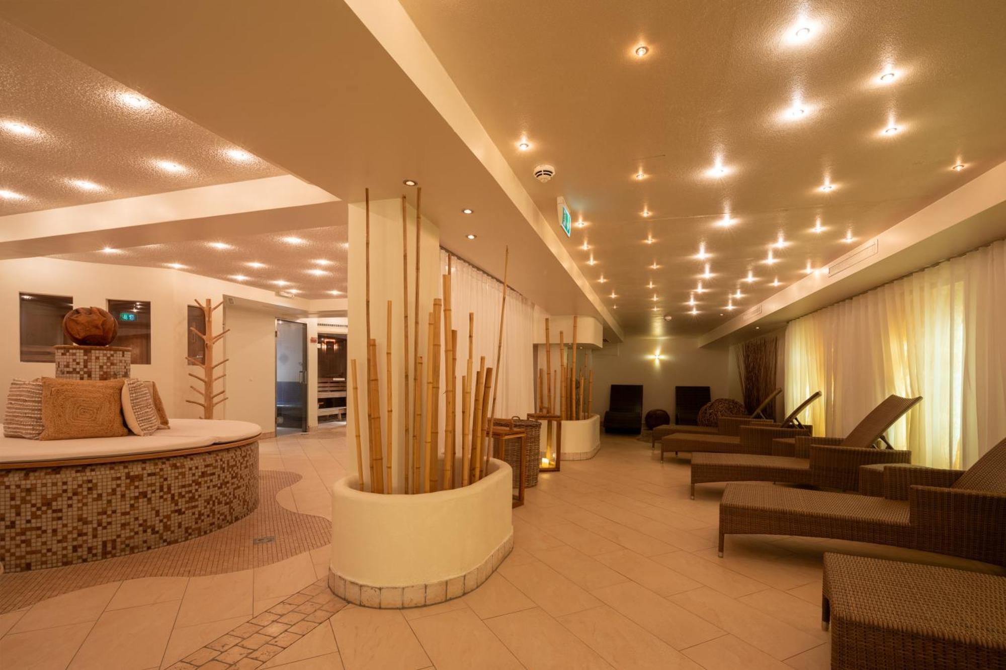 Q! Hotel Maria Theresia Kitzbuhel Luaran gambar